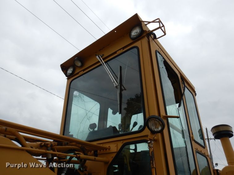 image for item DG6489 Champion 715A  rigid frame motor grader