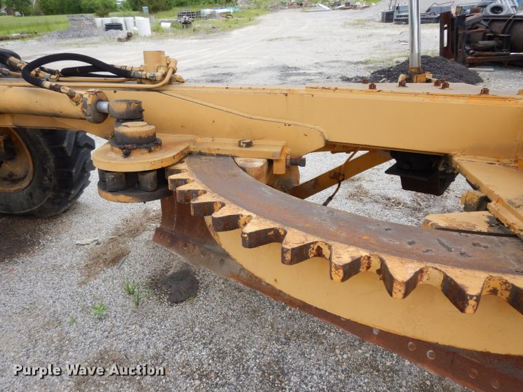 image for item DG6489 Champion 715A  rigid frame motor grader