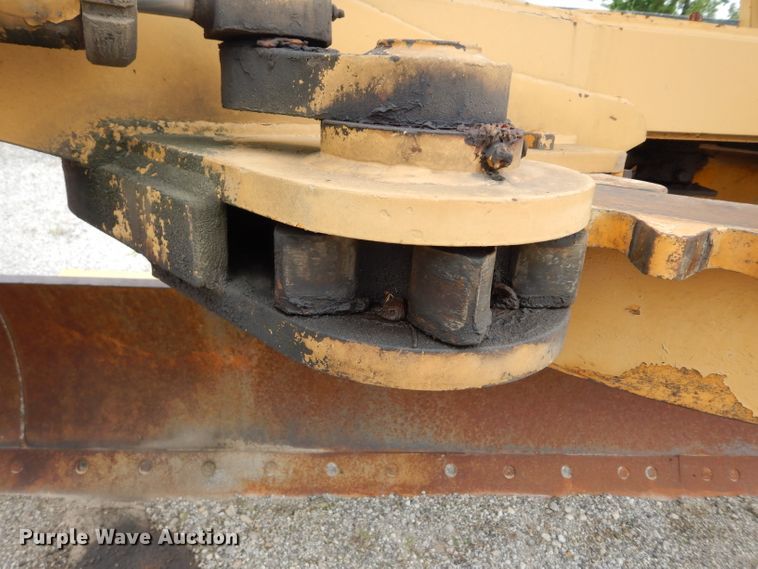 image for item DG6489 Champion 715A  rigid frame motor grader