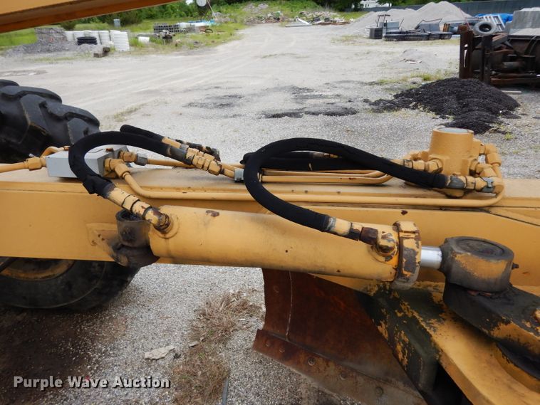 image for item DG6489 Champion 715A  rigid frame motor grader