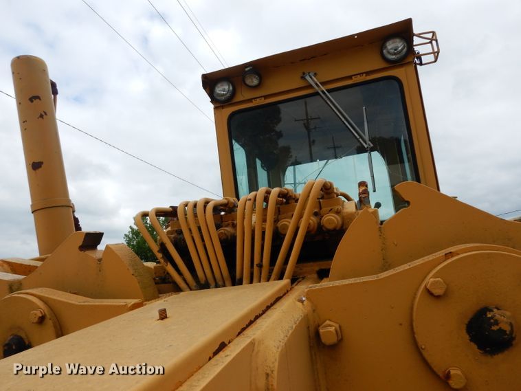 image for item DG6489 Champion 715A  rigid frame motor grader