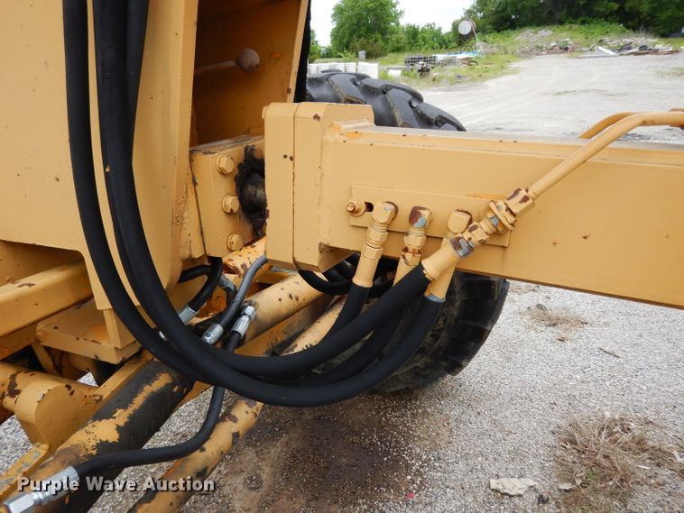 image for item DG6489 Champion 715A  rigid frame motor grader