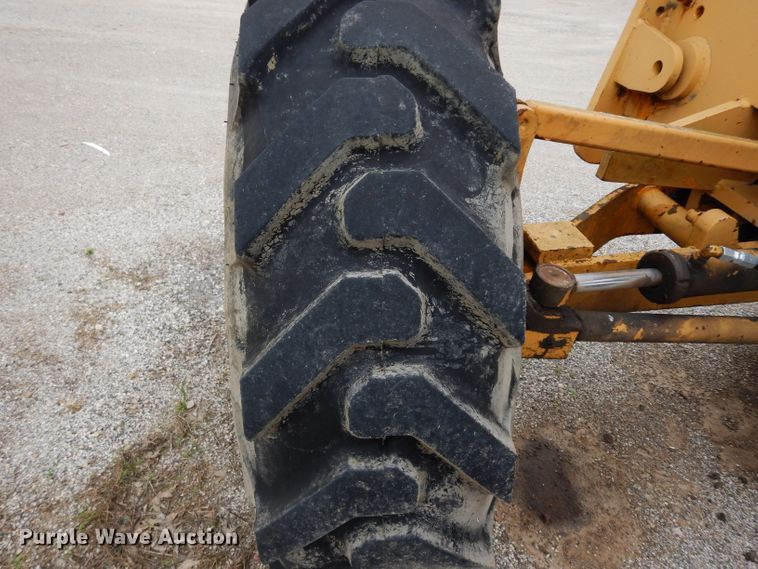 image for item DG6489 Champion 715A  rigid frame motor grader