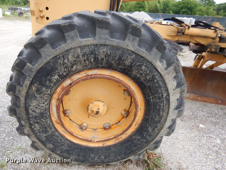 image for item DG6489 Champion 715A  rigid frame motor grader