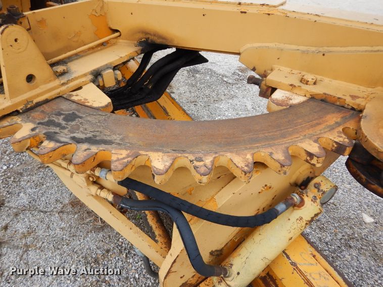 image for item DG6489 Champion 715A  rigid frame motor grader