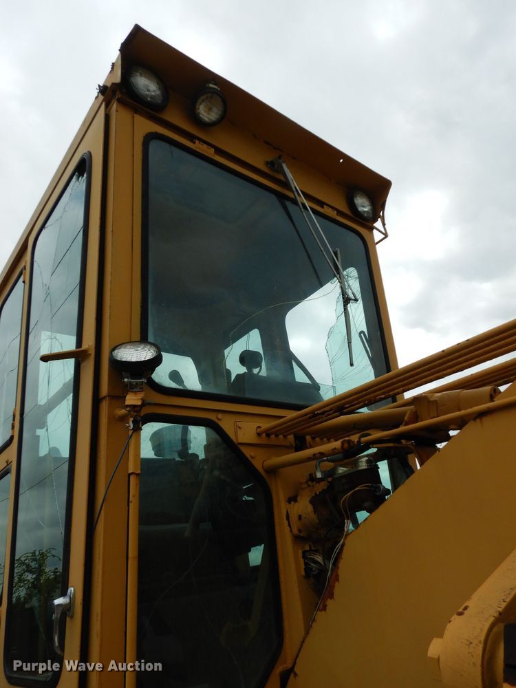 image for item DG6489 Champion 715A  rigid frame motor grader