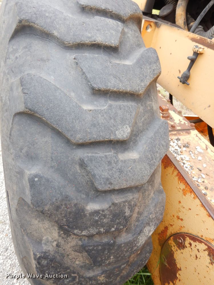 image for item DG6489 Champion 715A  rigid frame motor grader