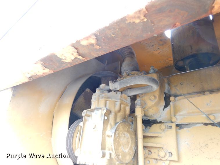 image for item DG6489 Champion 715A  rigid frame motor grader