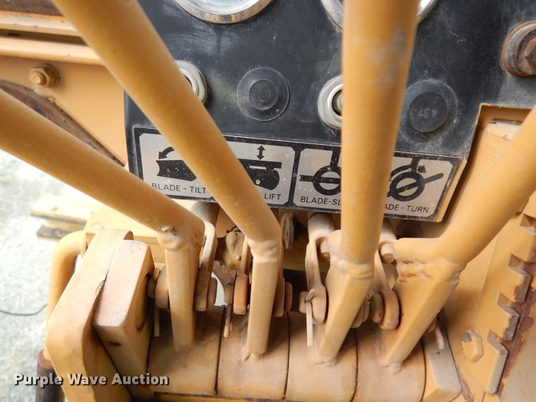 image for item DG6489 Champion 715A  rigid frame motor grader