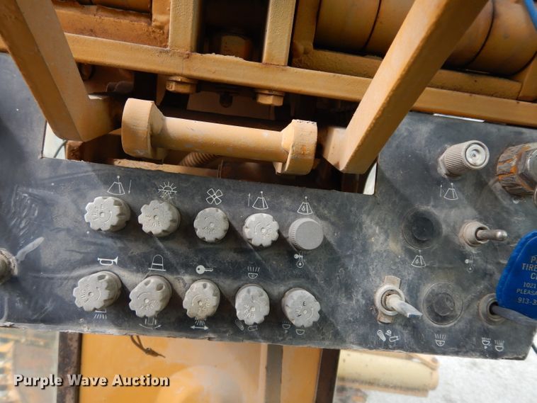 image for item DG6489 Champion 715A  rigid frame motor grader