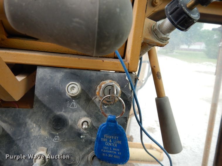 image for item DG6489 Champion 715A  rigid frame motor grader