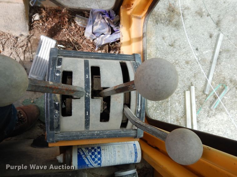 image for item DG6489 Champion 715A  rigid frame motor grader