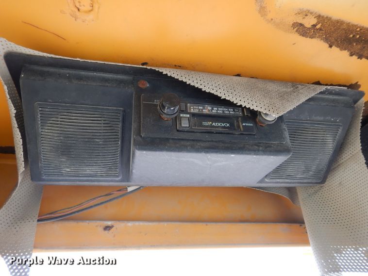 image for item DG6489 Champion 715A  rigid frame motor grader