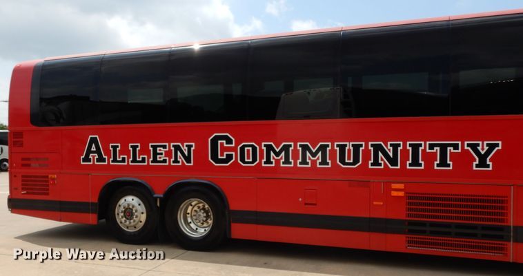 image for item DG6788 2003 Prevost LeMirage XL II  coach bus