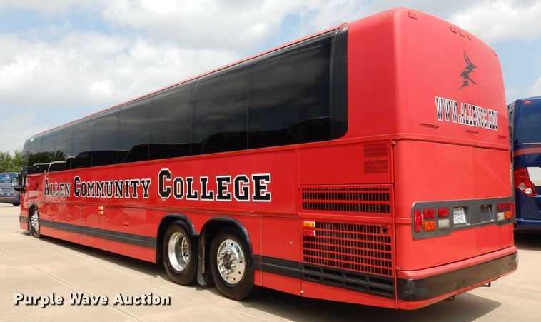 image for item DG6788 2003 Prevost LeMirage XL II  coach bus