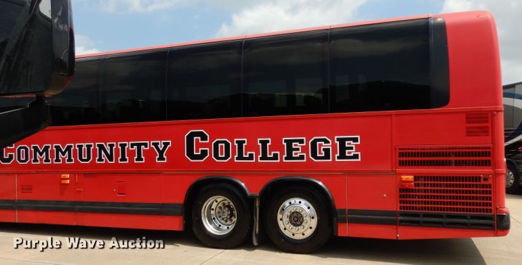 image for item DG6788 2003 Prevost LeMirage XL II  coach bus