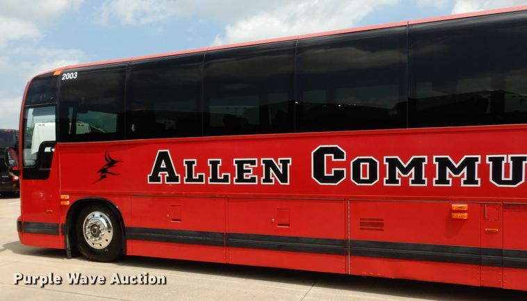 image for item DG6788 2003 Prevost LeMirage XL II  coach bus