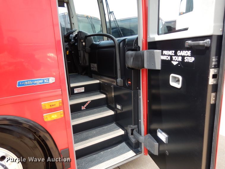 image for item DG6788 2003 Prevost LeMirage XL II  coach bus