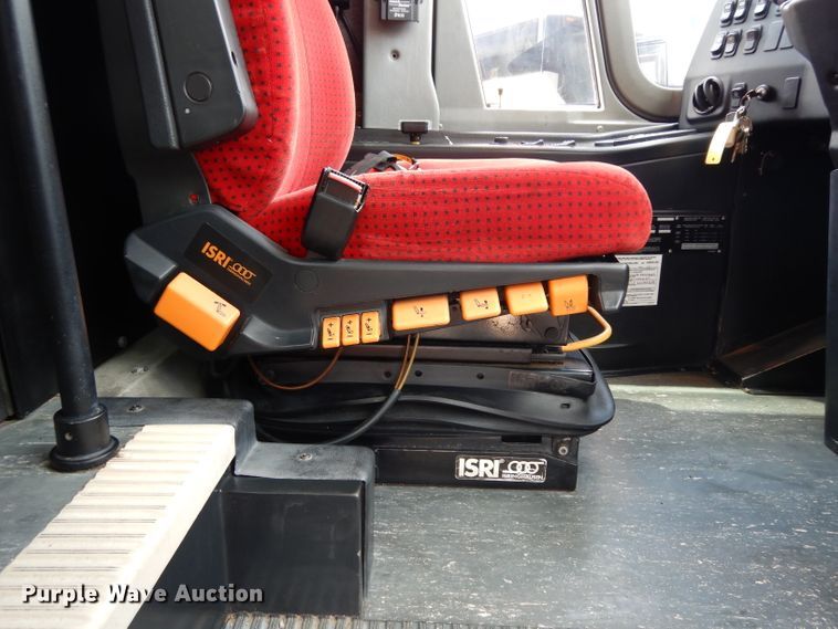 image for item DG6788 2003 Prevost LeMirage XL II  coach bus