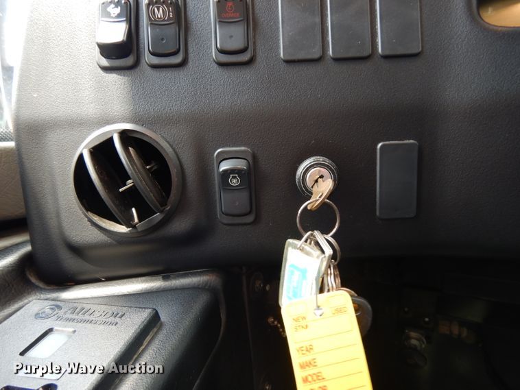 image for item DG6788 2003 Prevost LeMirage XL II  coach bus