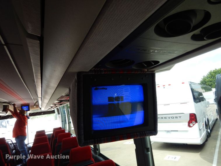 image for item DG6788 2003 Prevost LeMirage XL II  coach bus