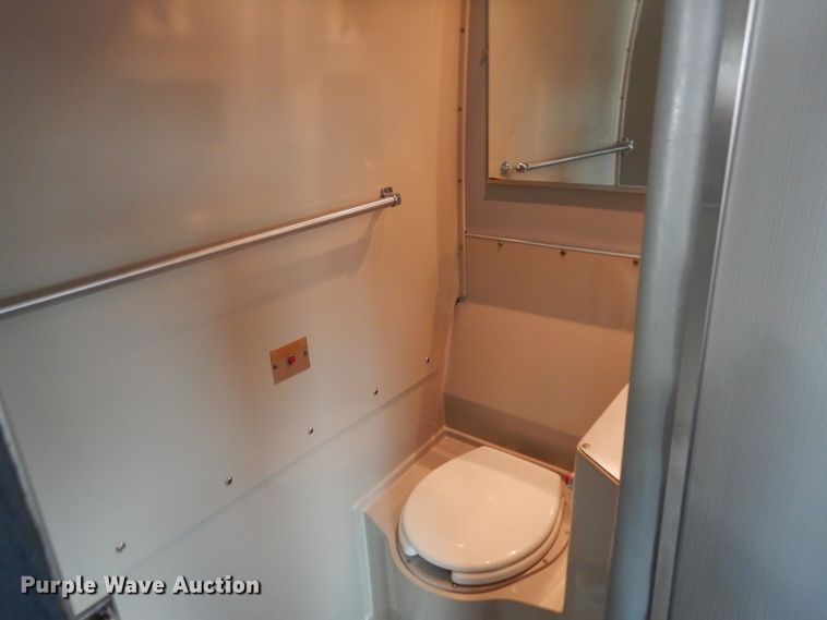 image for item DG6788 2003 Prevost LeMirage XL II  coach bus