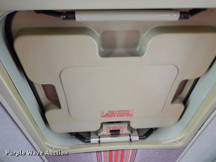 image for item DG6788 2003 Prevost LeMirage XL II  coach bus