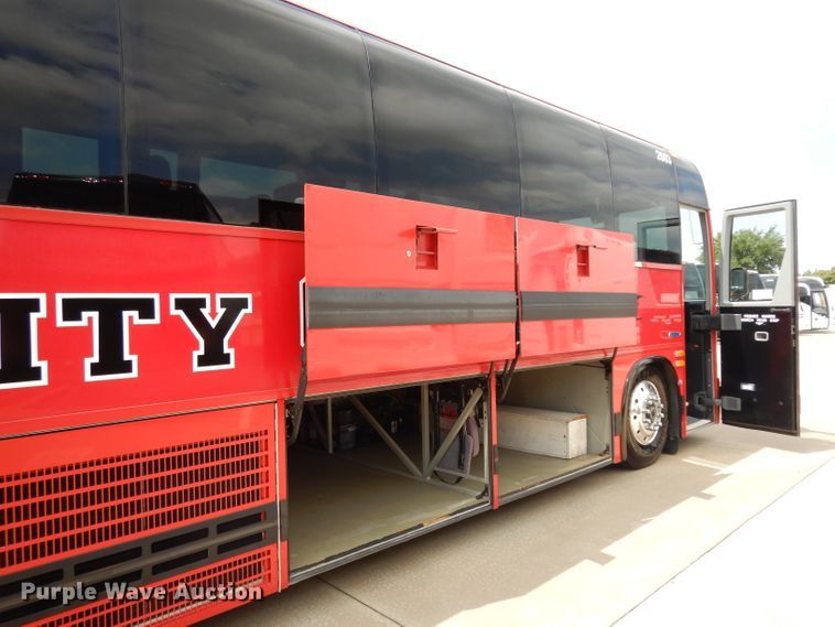 image for item DG6788 2003 Prevost LeMirage XL II  coach bus