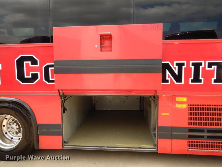 image for item DG6788 2003 Prevost LeMirage XL II  coach bus