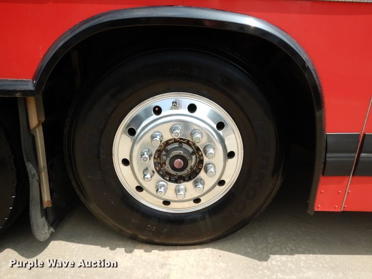 image for item DG6788 2003 Prevost LeMirage XL II  coach bus