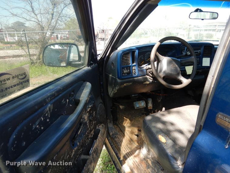 image for item DH2438 2000 Chevrolet Silverado 1500  pickup truck