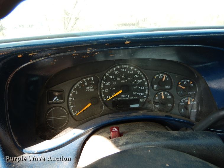 image for item DH2438 2000 Chevrolet Silverado 1500  pickup truck