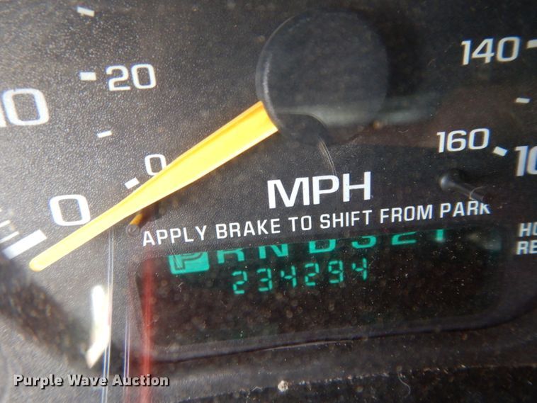 image for item DH2438 2000 Chevrolet Silverado 1500  pickup truck