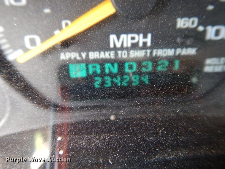 image for item DH2438 2000 Chevrolet Silverado 1500  pickup truck