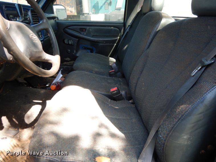 image for item DH2438 2000 Chevrolet Silverado 1500  pickup truck