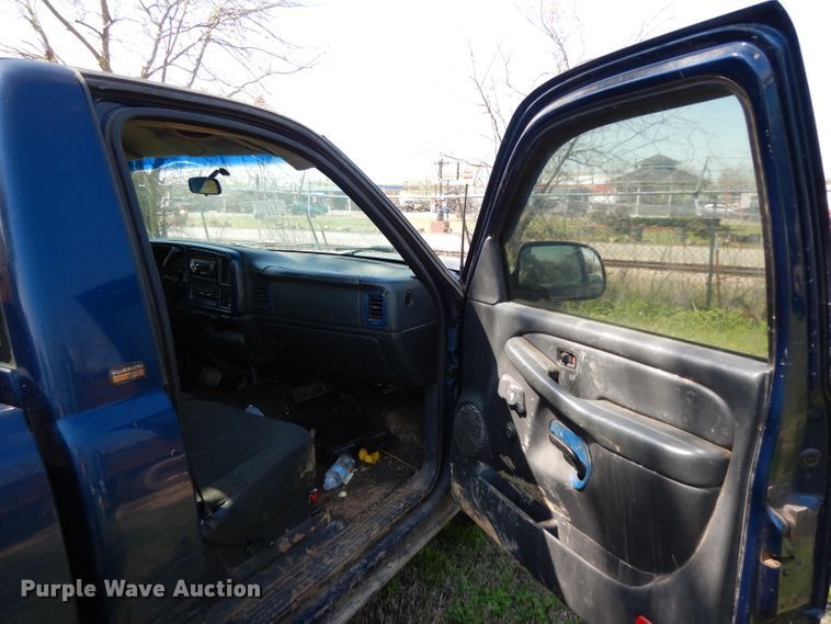 image for item DH2438 2000 Chevrolet Silverado 1500  pickup truck