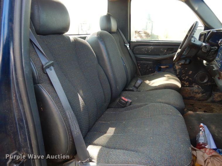 image for item DH2438 2000 Chevrolet Silverado 1500  pickup truck