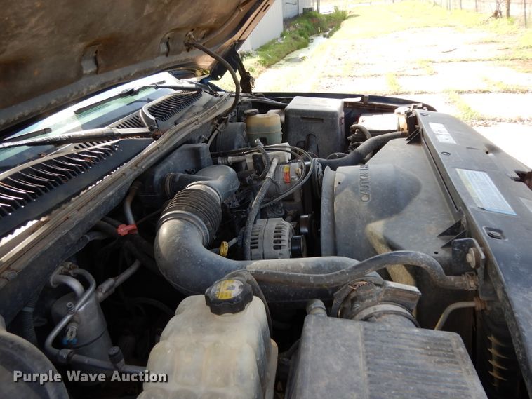 image for item DH2438 2000 Chevrolet Silverado 1500  pickup truck