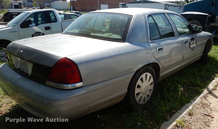 image for item DH2439 2007 Ford Crown Victoria Police Interceptor