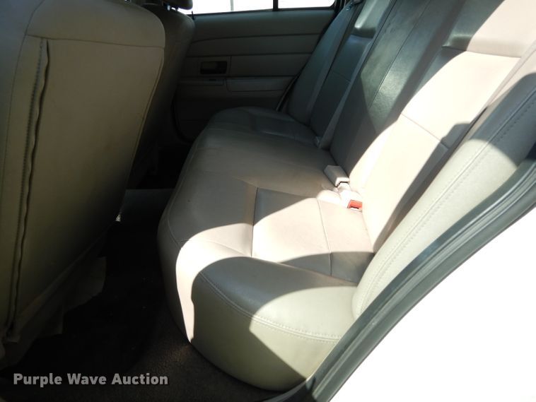 image for item DH2439 2007 Ford Crown Victoria Police Interceptor