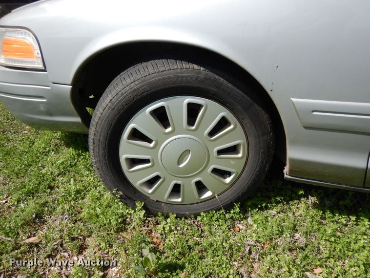 image for item DH2439 2007 Ford Crown Victoria Police Interceptor