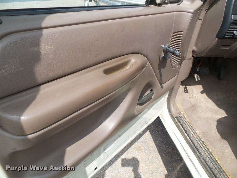 image for item DH4934 1995 Ford F450 Super Duty  bucket truck