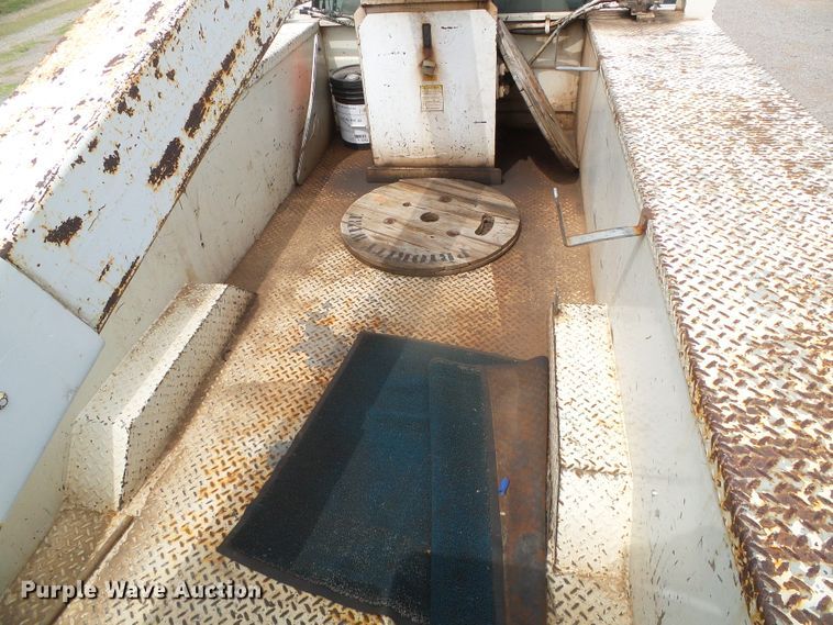 image for item DH4934 1995 Ford F450 Super Duty  bucket truck