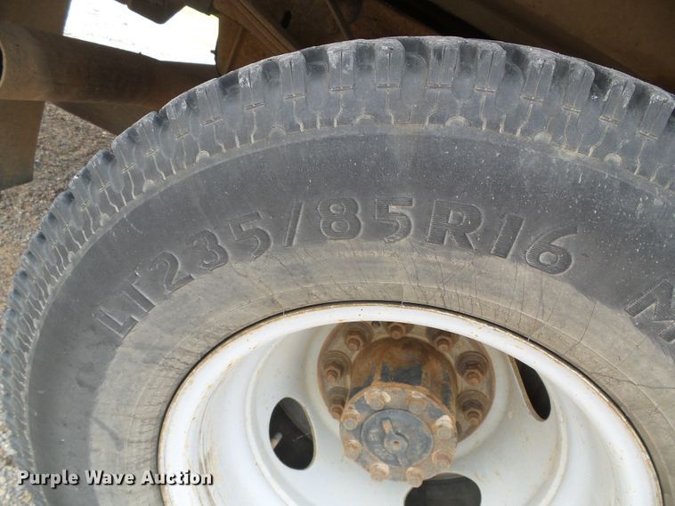 image for item DH4934 1995 Ford F450 Super Duty  bucket truck