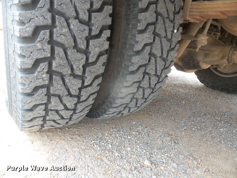 image for item DH4934 1995 Ford F450 Super Duty  bucket truck