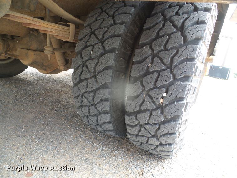 image for item DH4934 1995 Ford F450 Super Duty  bucket truck