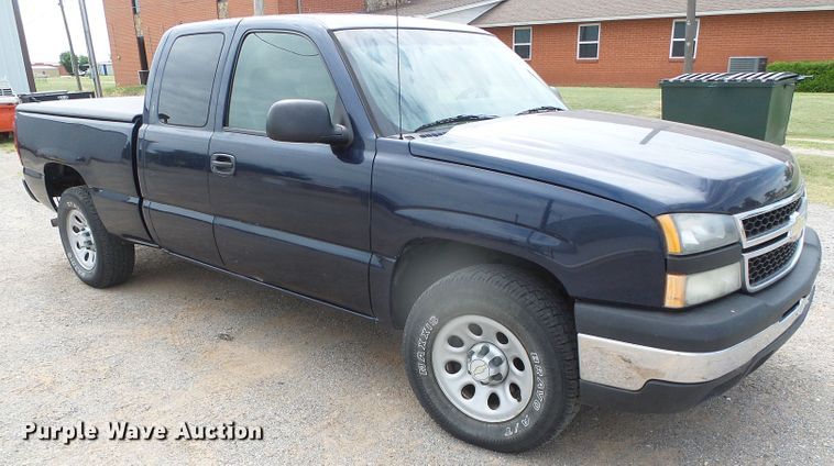 image for item DH4935 2006 Chevrolet Silverado 1500  Ext. Cab pickup truck