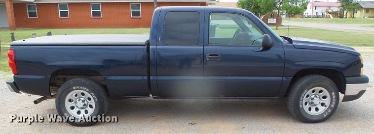 image for item DH4935 2006 Chevrolet Silverado 1500  Ext. Cab pickup truck