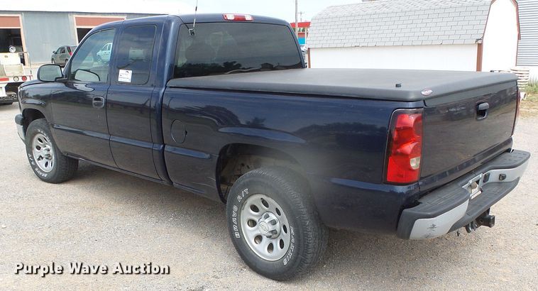 image for item DH4935 2006 Chevrolet Silverado 1500  Ext. Cab pickup truck