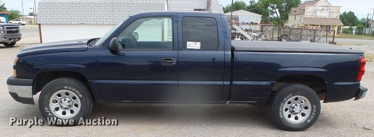 image for item DH4935 2006 Chevrolet Silverado 1500  Ext. Cab pickup truck